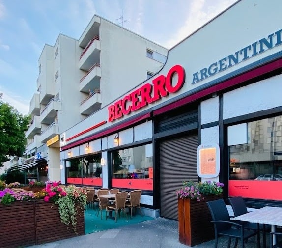 Das Steakhaus BECERRO am Eichborndamm mit Terrasse